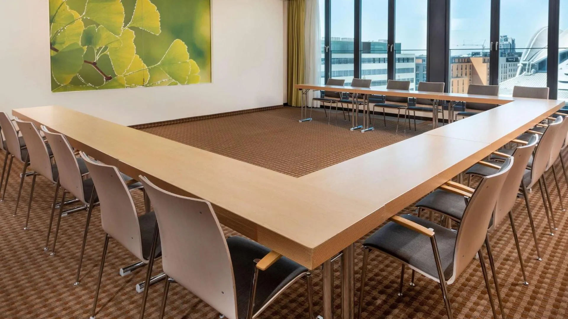 Mövenpick Hotel Frankfurt am Main City